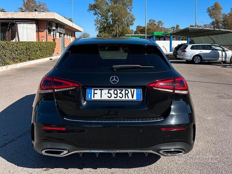 Usata Mercedes A180 AMG line 116 CV (85 kW) 2019 Nero Berlina