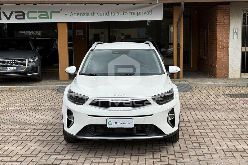 Begagnad Kia Stonic Urban 100 HK (73 kW) 2023 Vit SUV