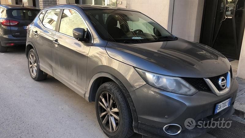 Usata Nissan Qashqai 131 CV (96 kW) 2014 Grigio SUV