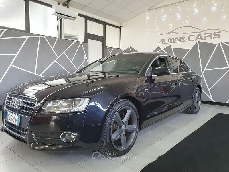 Nero Usata 2010 Audi A5 S-Line Tre volumi | 8900 € (Ottimo prezzo) - Immagine 1/4