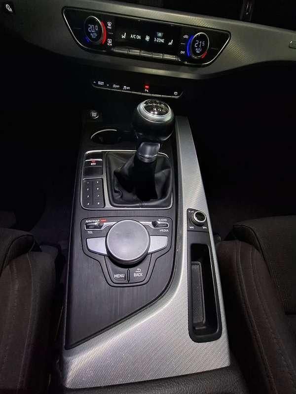 Usata Audi A4 Business 190 CV (139 kW) 2017 Blu/azzurro Station wagon