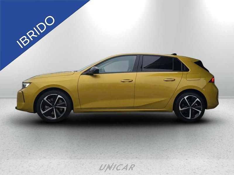 Usata Opel Astra Business Elegance 180 CV (132 kW) 2024 Giallo Berlina