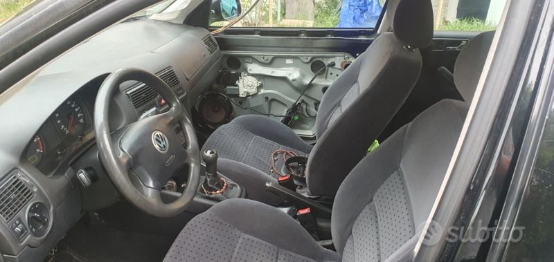 Usata VW Golf IV 75 CV (55 kW) 1998 Berlina