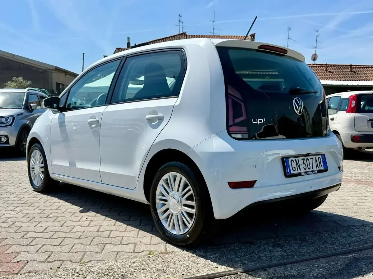 Usata VW up! 65 CV (47 kW) 2023 Bianco Utilitaria