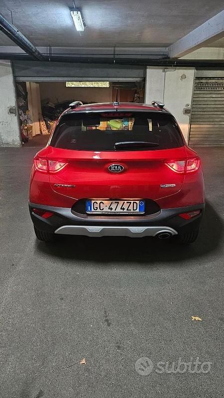 Usata Kia Stonic 100 CV (73 kW) 2021 Rosso SUV