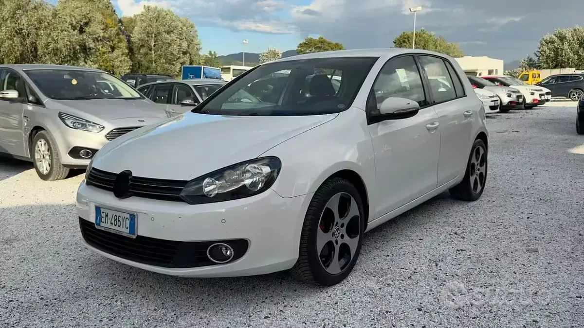 Usata VW Golf VII Highline 122 CV (89 kW) 2012 Bianco Berlina