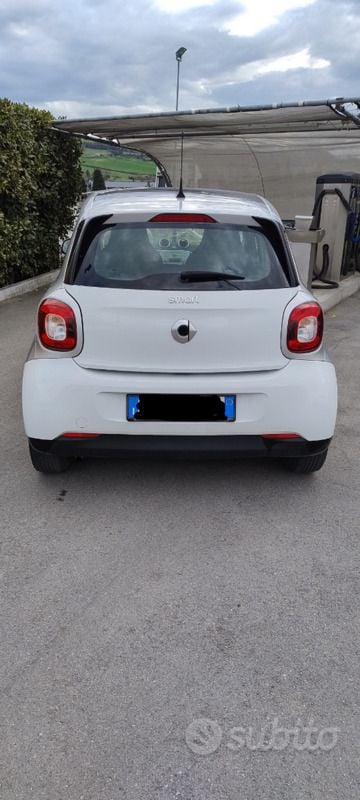 Usata Smart ForFour 75 CV (55 kW) 2015 Bianco Utilitaria
