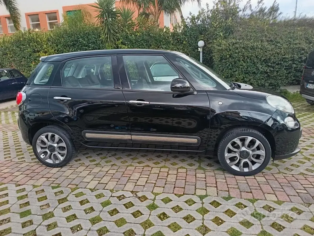 Usata Fiat 500L Lounge 95 CV (69 kW) 2016 Nero Monovolume