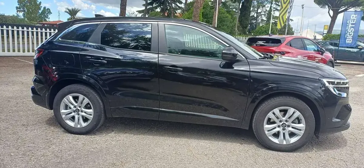 Usata Renault Austral Equilibre 131 CV (96 kW) 2023 Nero SUV