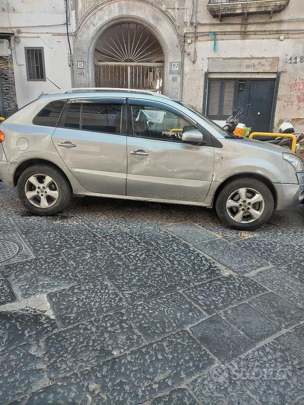 Usata Renault Koleos 150 CV (110 kW) 2008 Grigio SUV