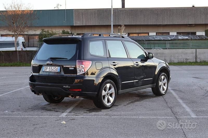 Usata Subaru Forester 150 CV (110 kW) 2009 Nero SUV