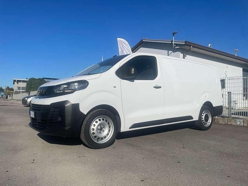 Bianco Usata 2024 Opel Vivaro Monovolume | 19.900 € (Super prezzo) - Immagine 1/4