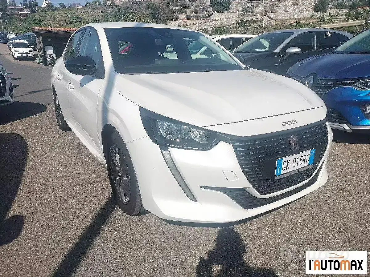 Usata Peugeot 208 Allure 101 CV (74 kW) 2022 Bianco Utilitaria