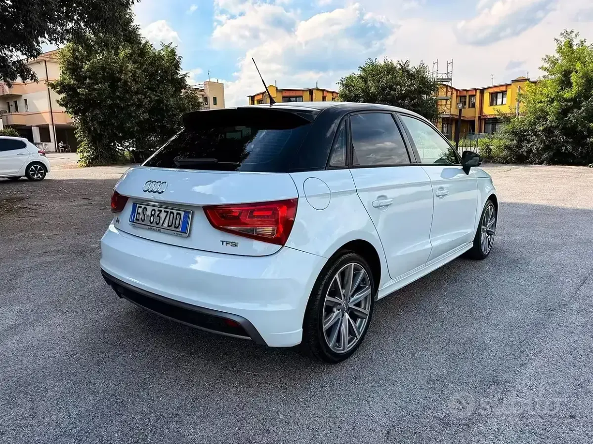 Usata Audi A1 Attraction 86 CV (63 kW) 2013 Bianco Utilitaria