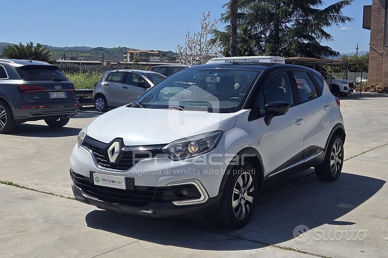 Usata Renault Captur Zen 90 CV (66 kW) 2017 Bianco SUV