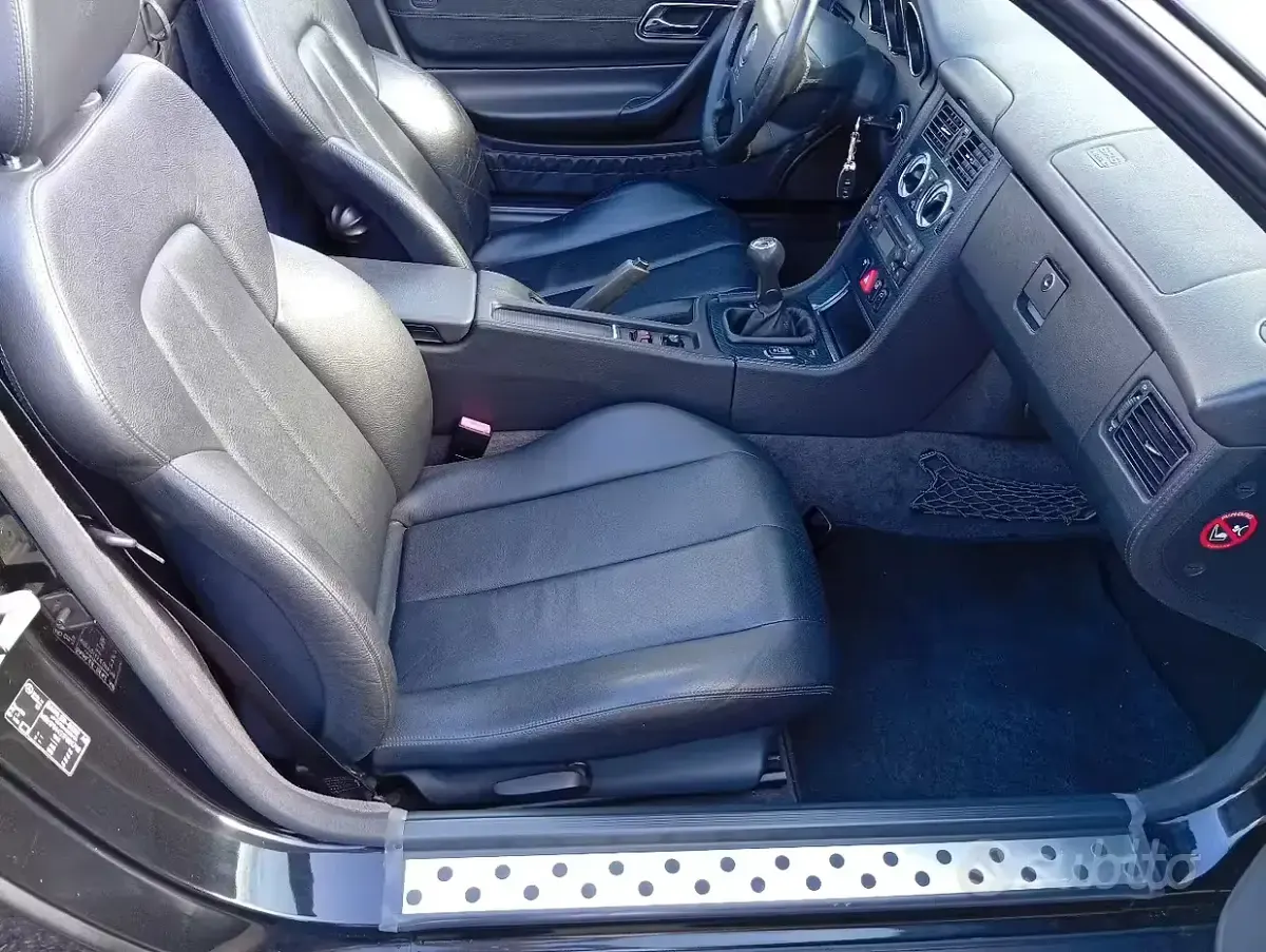 Usata Mercedes SLK200 192 CV (141 kW) 1998 Nero Cabrio