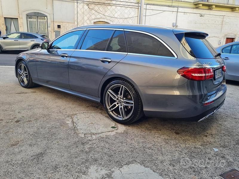 Usata Mercedes E220 Premium Plus 194 CV (142 kW) 2017 Argento Station wagon