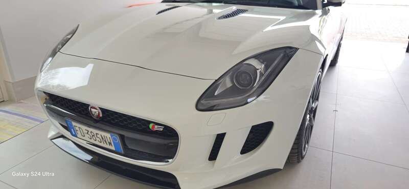 Bianco Usata 2016 Jaguar F-Type S Coupé | 50.000 € (Molto cara) - Immagine 1/4