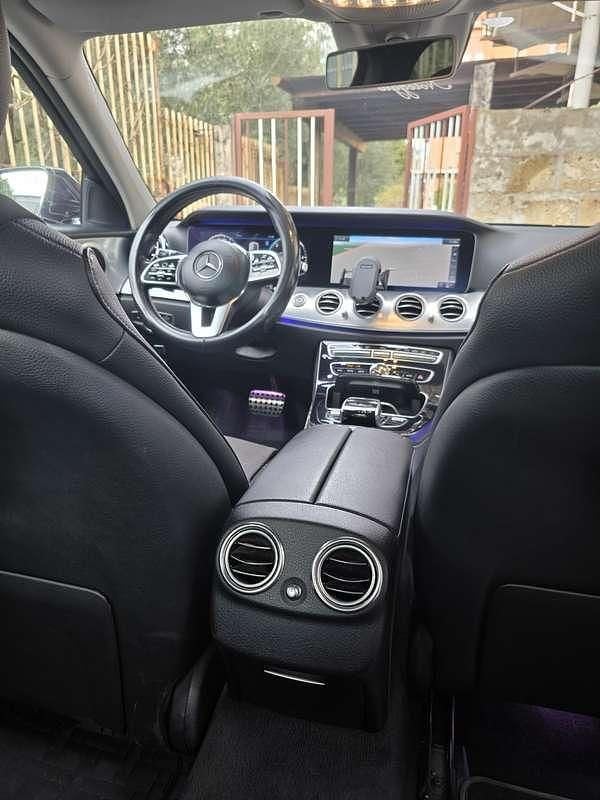 Usata Mercedes E200 160 CV (117 kW) 2019 Nero Berlina