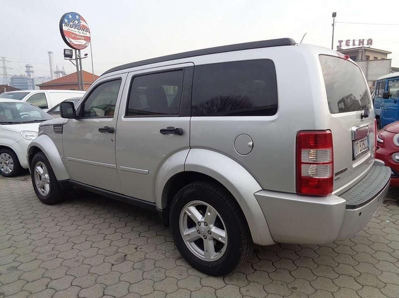 Usata Dodge Nitro 177 CV (130 kW) 2009 Argento SUV