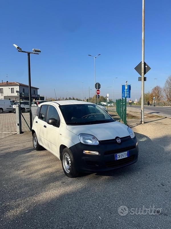 Bianco Usata 2023 Fiat Panda Pop Furgone | 7250 € (Super prezzo) - Immagine 1/4