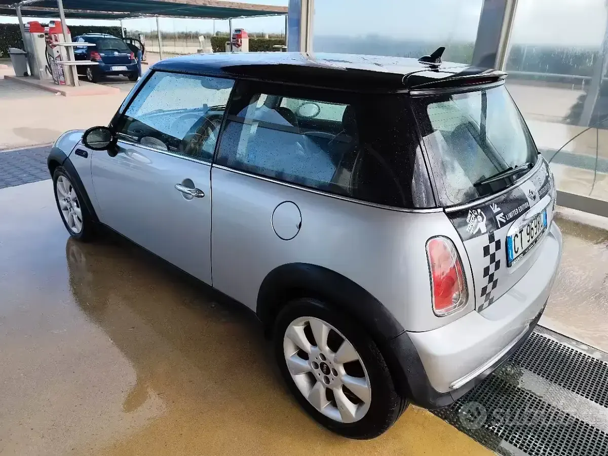 Usata Mini Cooper 116 CV (85 kW) 2005 Utilitaria