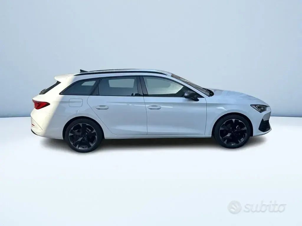 Usata Cupra Leon 150 CV (110 kW) 2024 Bianco Station wagon