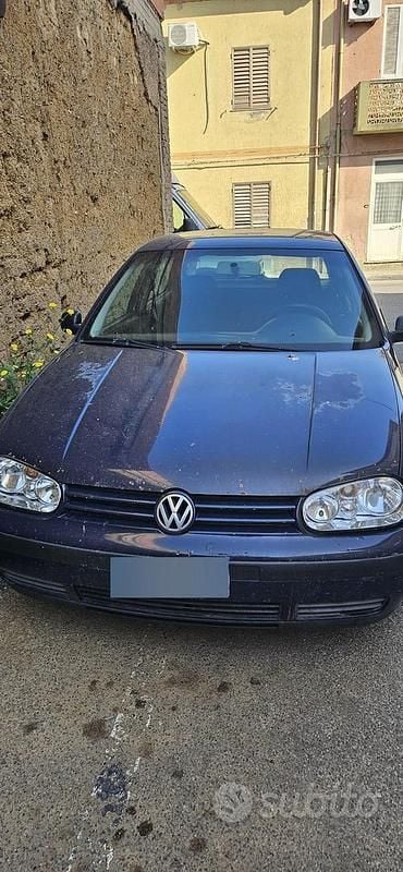 Usata VW Golf IV 90 CV (66 kW) 2003 Berlina