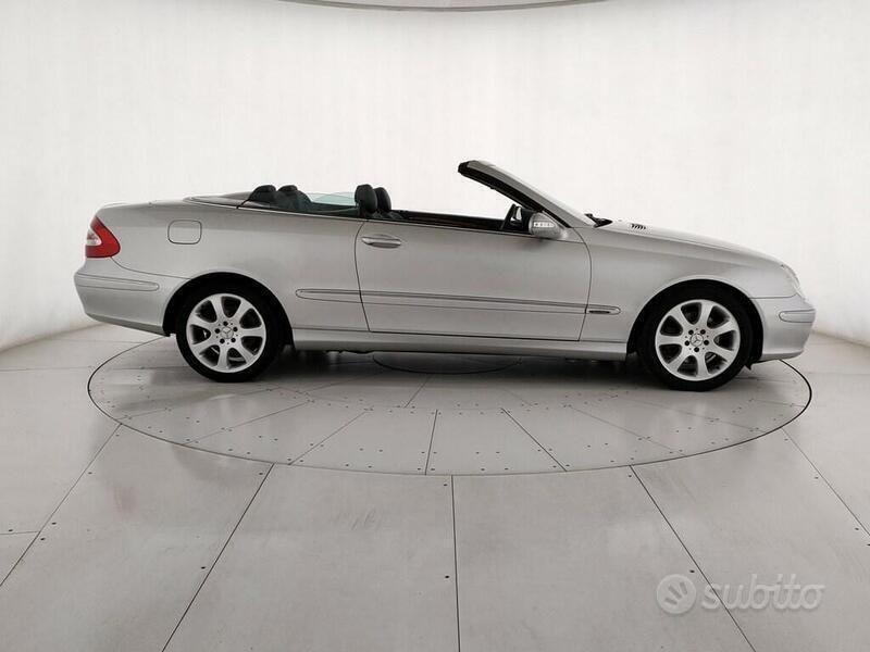 Usata Mercedes CLK200 Elegance 163 CV (119 kW) 2003 Grigio Cabrio