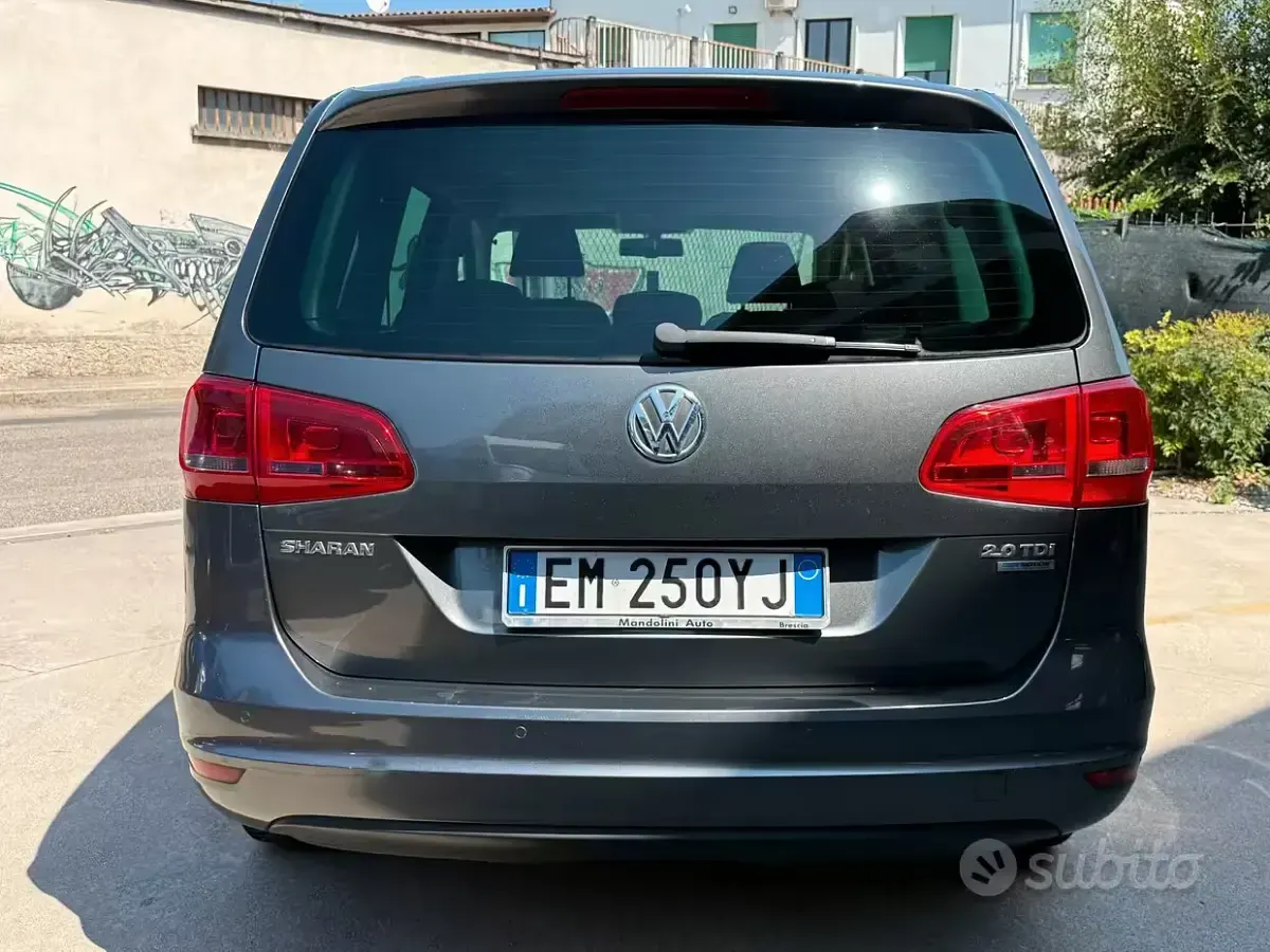 Usata VW Sharan 140 CV (102 kW) 2012 Grigio Monovolume