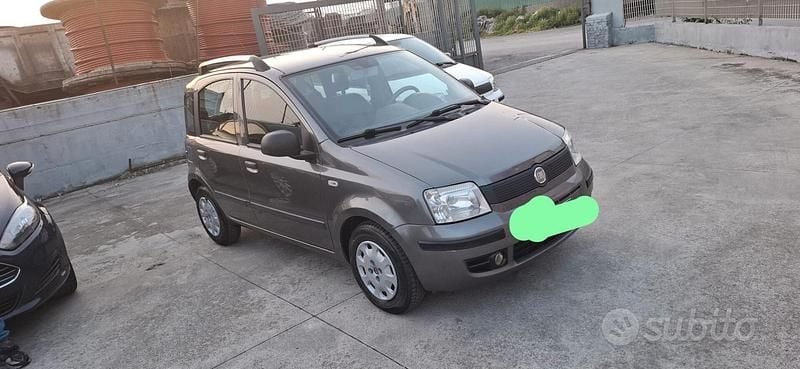 Usata Fiat Panda Dynamic 69 CV (50 kW) 2012 Grigio Utilitaria