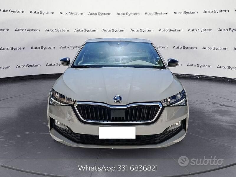 Usata Skoda Scala Ambition 110 CV (80 kW) 2021 Grigio acciaio Utilitaria