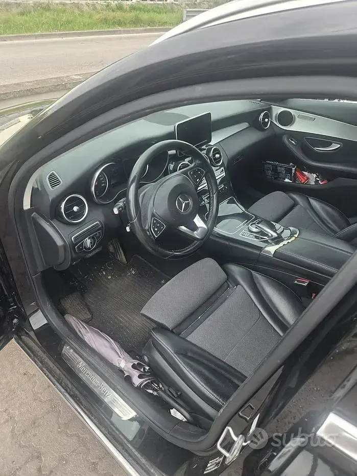 Usata Mercedes C200 136 CV (100 kW) 2016 Nero Station wagon