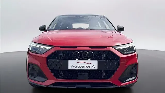 Usata Audi A1 Ambiente 150 CV (110 kW) 2024 8t rosso corallo SUV