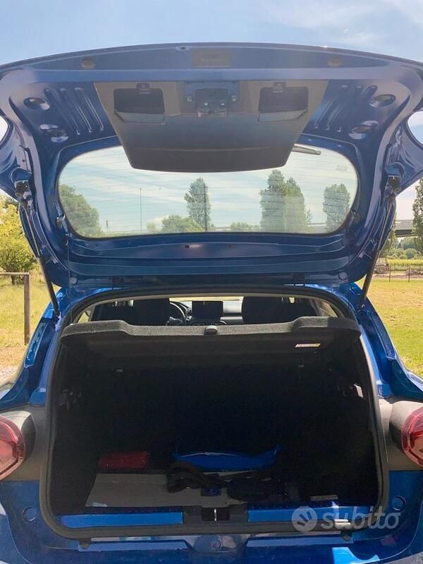 Usata Dacia Sandero 90 CV (66 kW) 2023 Blu Utilitaria