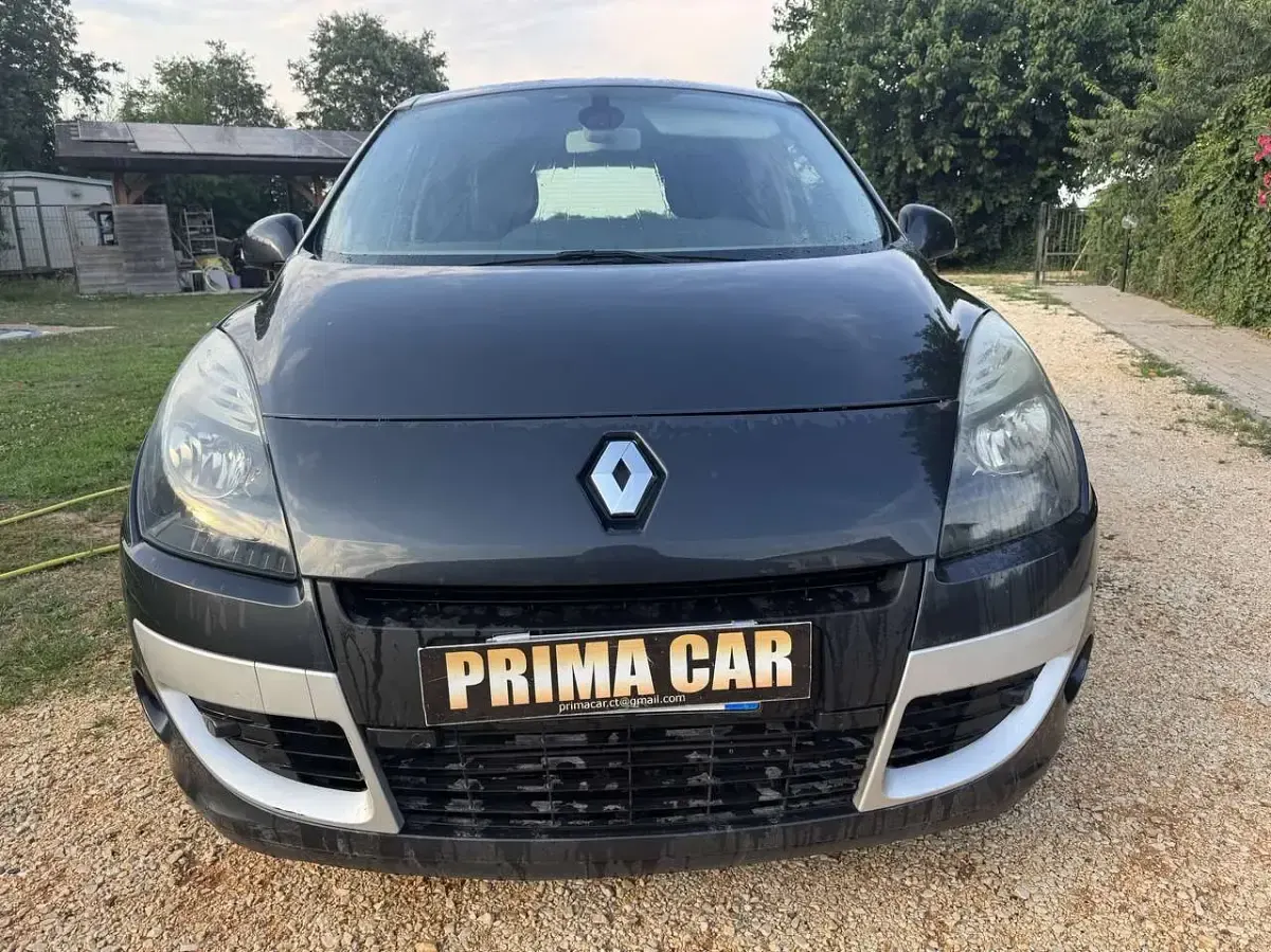 Usata Renault Scénic Dynamique 110 CV (80 kW) 2011 Other Monovolume