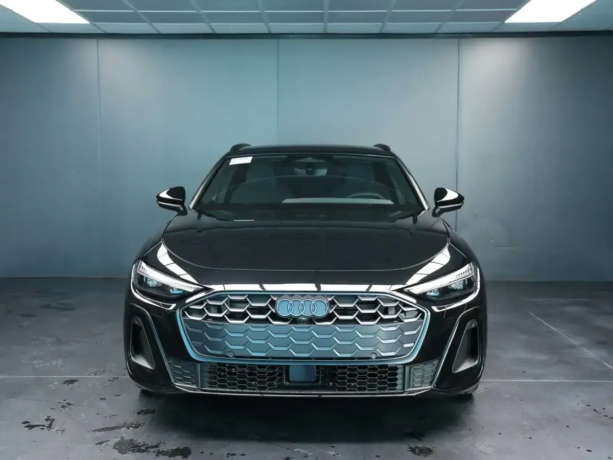Uusi Audi A5 S-Line 204 HP (150 kW) 2025 Musta Farmari