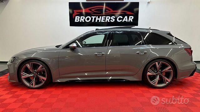 Usata Audi RS6 Ambiente 600 CV (441 kW) 2023 Grigio Station wagon