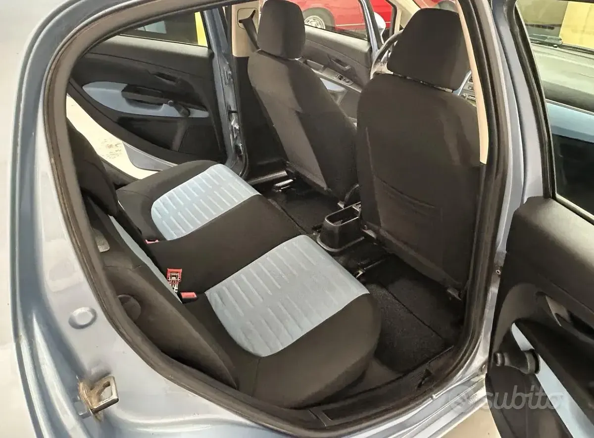 Usata Fiat Grande Punto Dynamic 65 CV (47 kW) 2007 Grigio Utilitaria