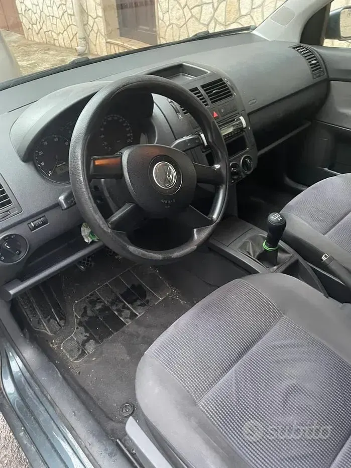 Usata VW Polo Trendline 64 CV (47 kW) 2006 Grigio Utilitaria