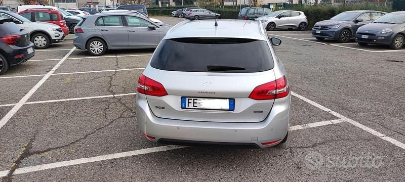 Usata Peugeot 308 SW Allure 120 CV (88 kW) 2016 Station wagon