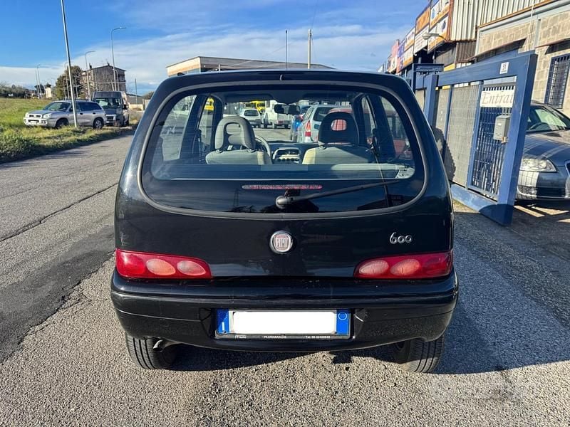 Usata Fiat 600 Active 54 CV (39 kW) 2010 Nero Utilitaria