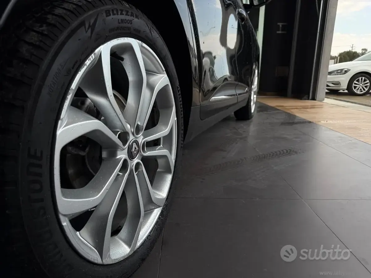 Usata Renault Scénic IV Business 120 CV (88 kW) 2019 Nero Monovolume