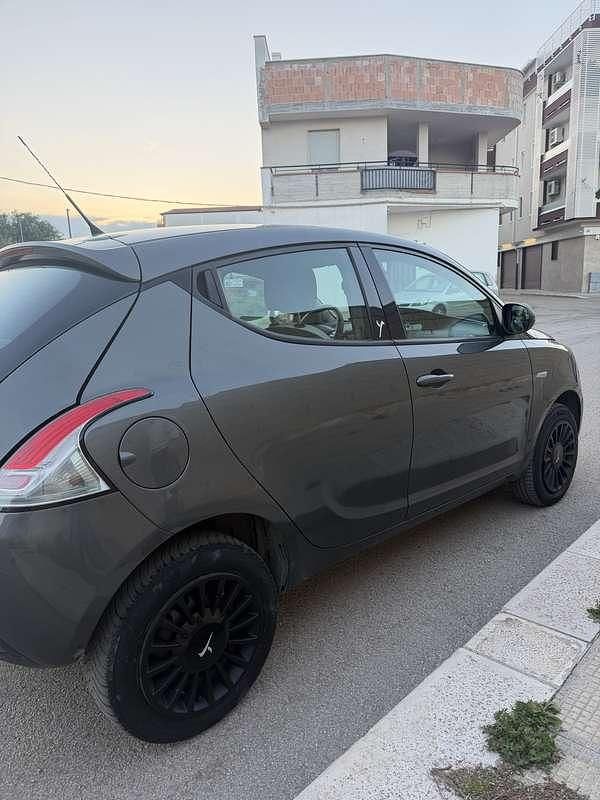 Usata Lancia Ypsilon S 86 CV (63 kW) 2014 Utilitaria