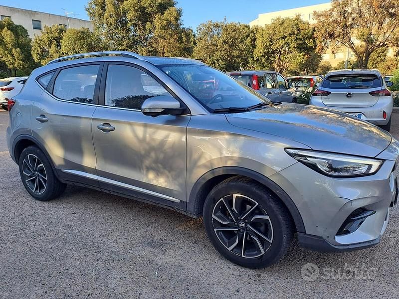 Usata MG ZS Luxury 111 CV (81 kW) 2022 Grigio SUV