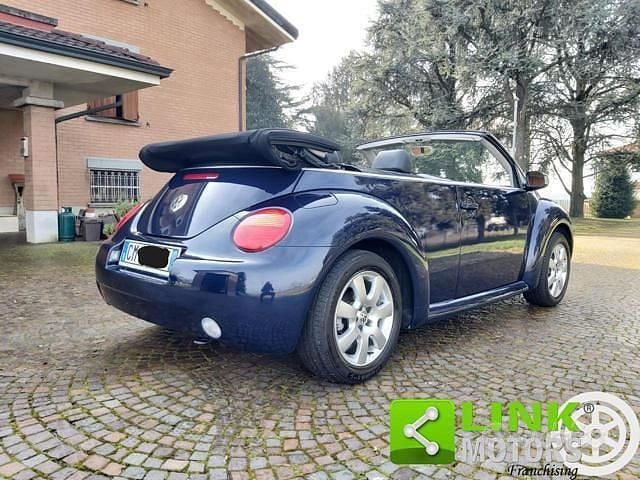 Usata VW New Beetle Cabriolet 101 CV (74 kW) 2004 Blu Cabrio