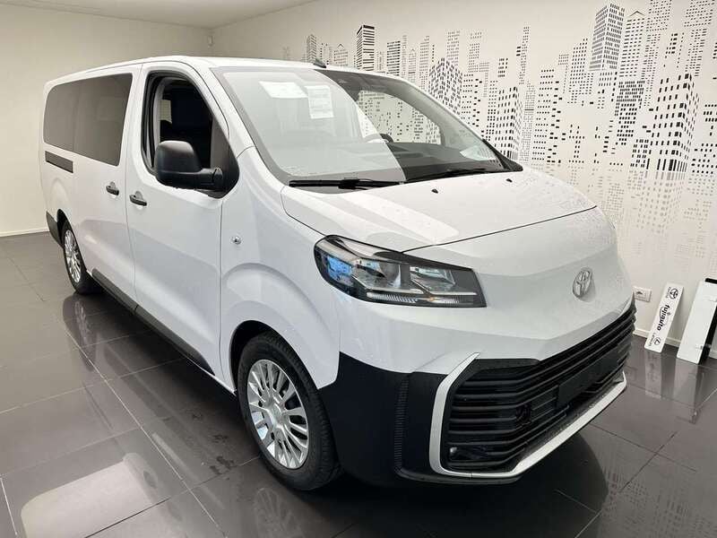 Nuova Toyota Proace Verso Lounge 144 CV (105 kW) 2025 Nero Station wagon