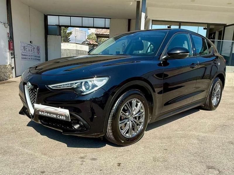 Nero Usata 2018 Alfa Romeo Stelvio Super SUV | 17.000 € (Ottimo prezzo) - Immagine 1/4