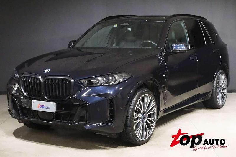 Usata BMW X5 M Sport 313 CV (230 kW) 2024 Carbon schwarz met. SUV