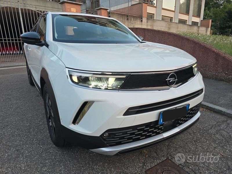 Bianco Usata 2022 Opel Mokka Ultimate SUV | 17.999 € (Molto cara) - Immagine 1/4